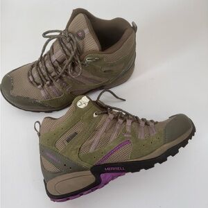 Merrill hiking boots size 9.5 unisex